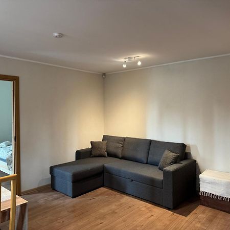 Dikol Two-Room Apartment-Self Check-In & Free Parking Near City Center Tallinn Eksteriør billede