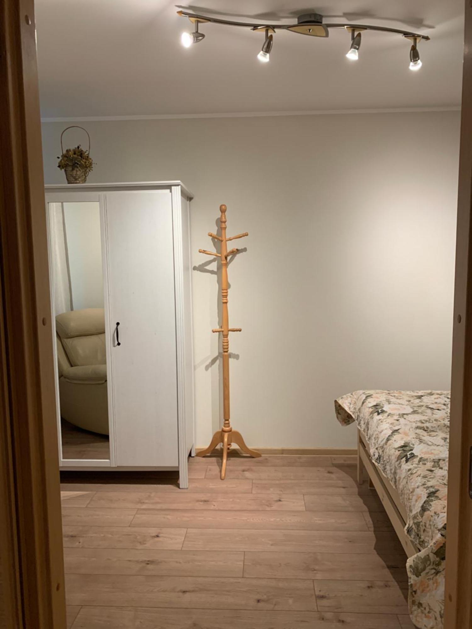Dikol Two-Room Apartment-Self Check-In & Free Parking Near City Center Tallinn Eksteriør billede