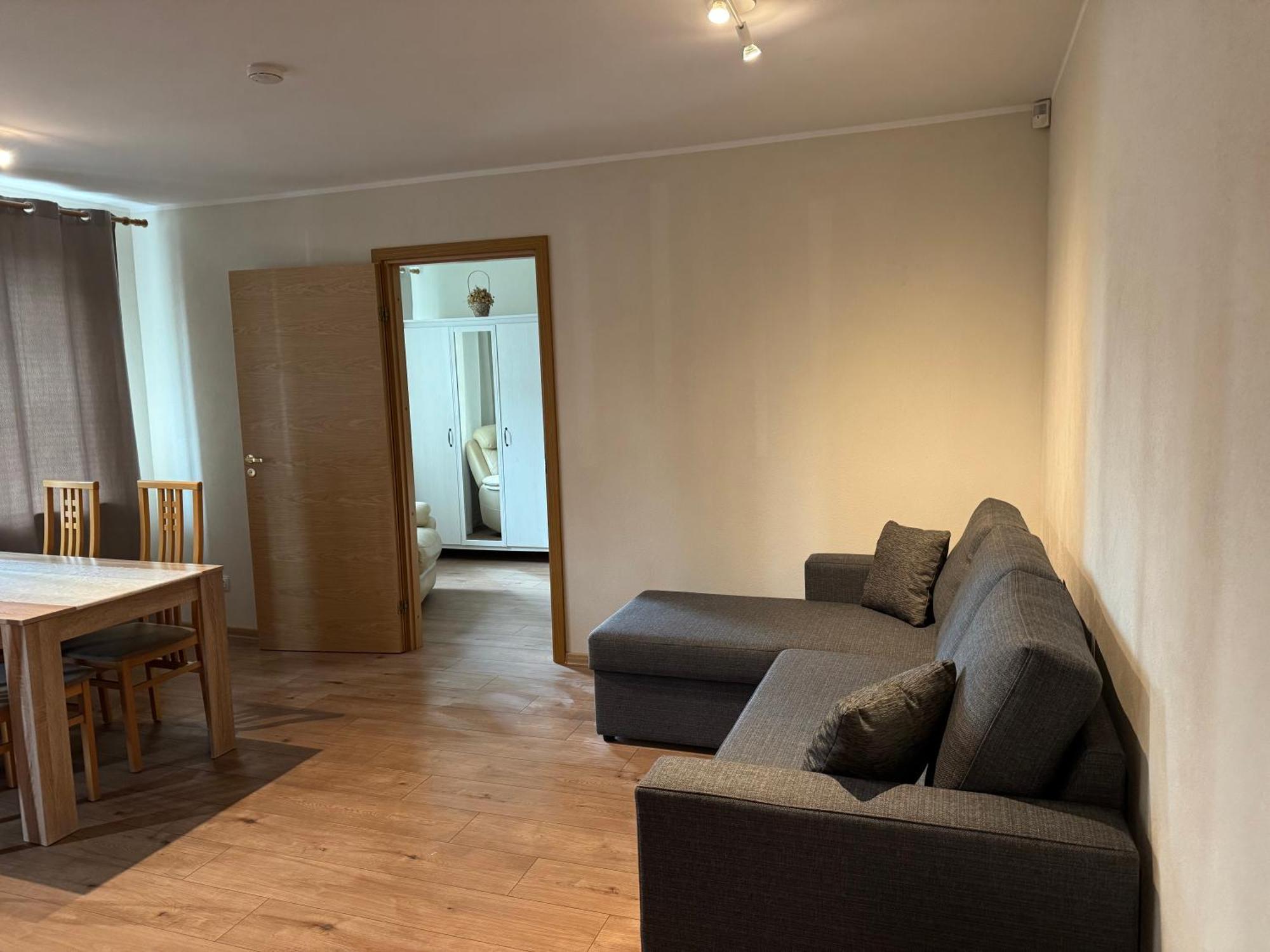Dikol Two-Room Apartment-Self Check-In & Free Parking Near City Center Tallinn Eksteriør billede